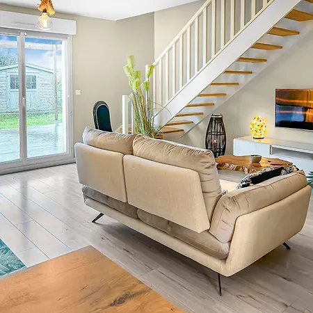 Maison Lumineuse, Terrasse, à 10 Min Des Plages