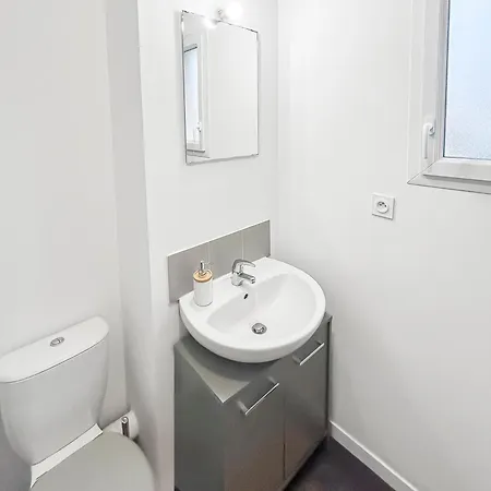 Maison Lumineuse, Terrasse, à 10 Min Des Plages *