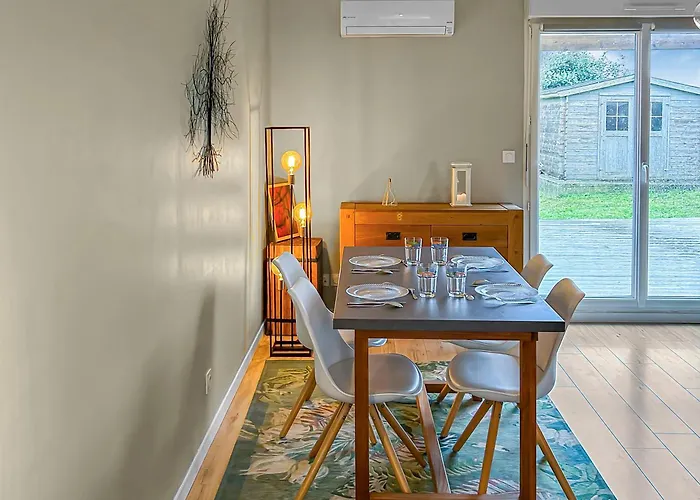 Casa de Férias Maison Lumineuse, Terrasse, à 10 Min Des Plages *