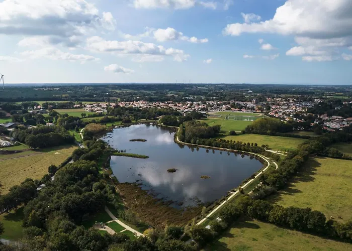 Casa de Férias Maison Lumineuse, Terrasse, à 10 Min Des Plages Saint-Pere-en-Retz